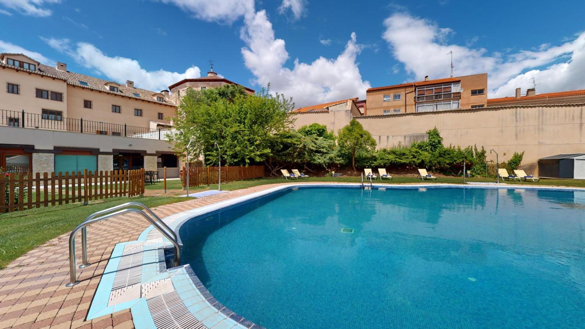 Azz Penafiel Las Claras Hotel & Spa Ngoại thất bức ảnh